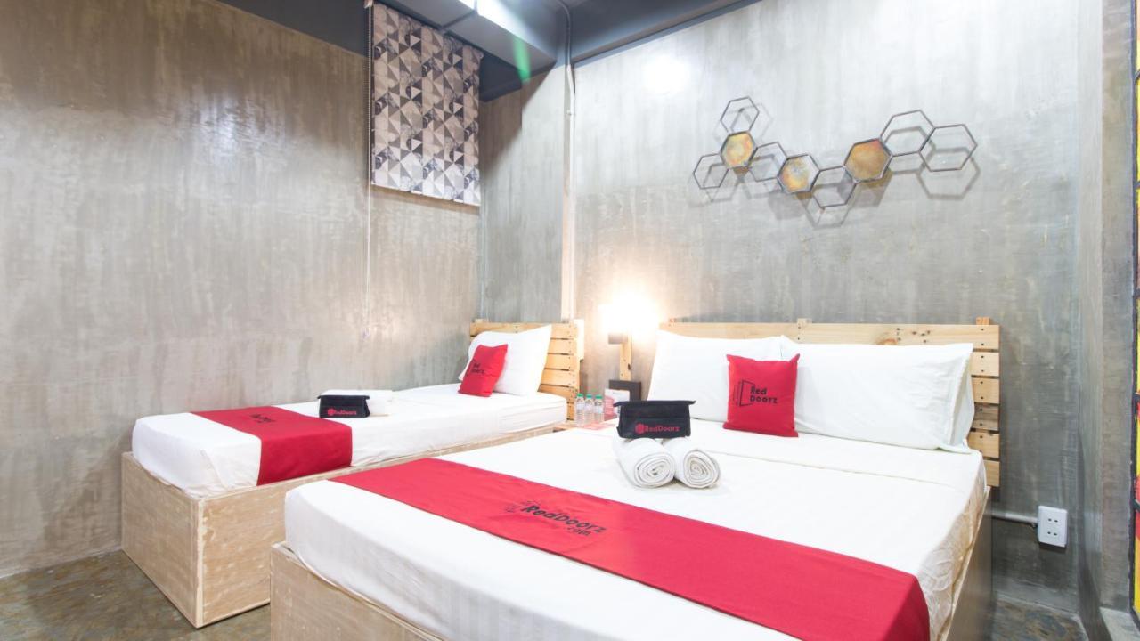 Reddoorz Plus @ Taft North Mandurriao Iloilo City Dış mekan fotoğraf
