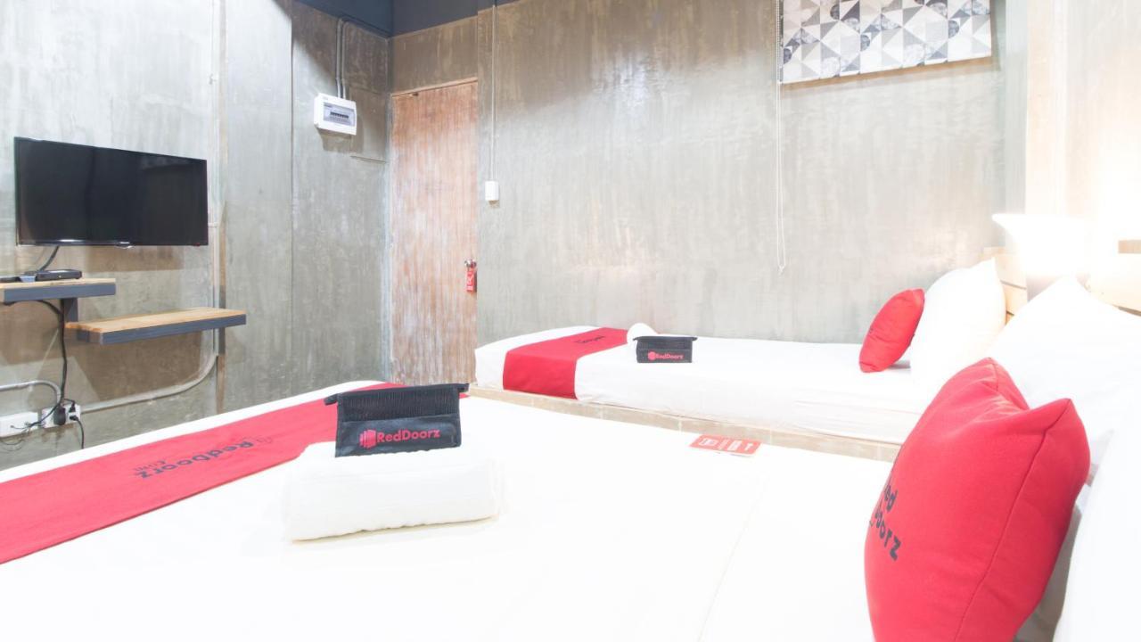 Reddoorz Plus @ Taft North Mandurriao Iloilo City Dış mekan fotoğraf