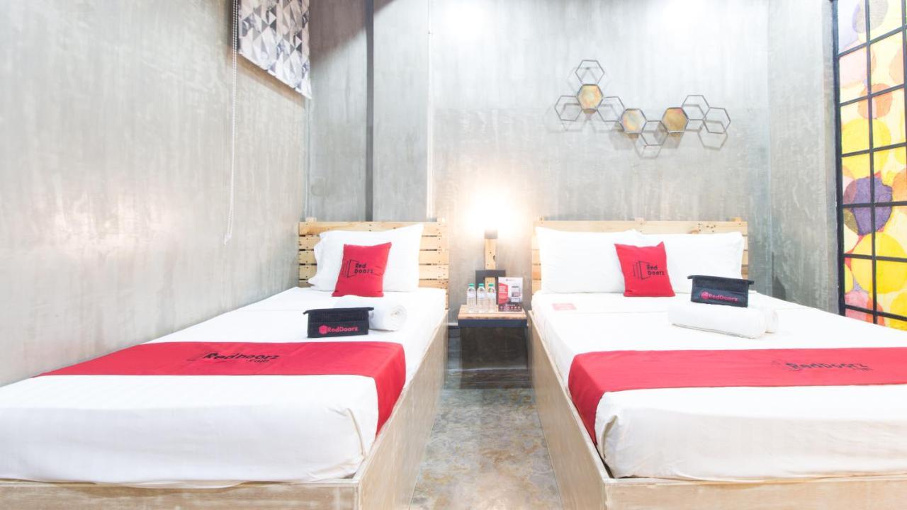 Reddoorz Plus @ Taft North Mandurriao Iloilo City Dış mekan fotoğraf