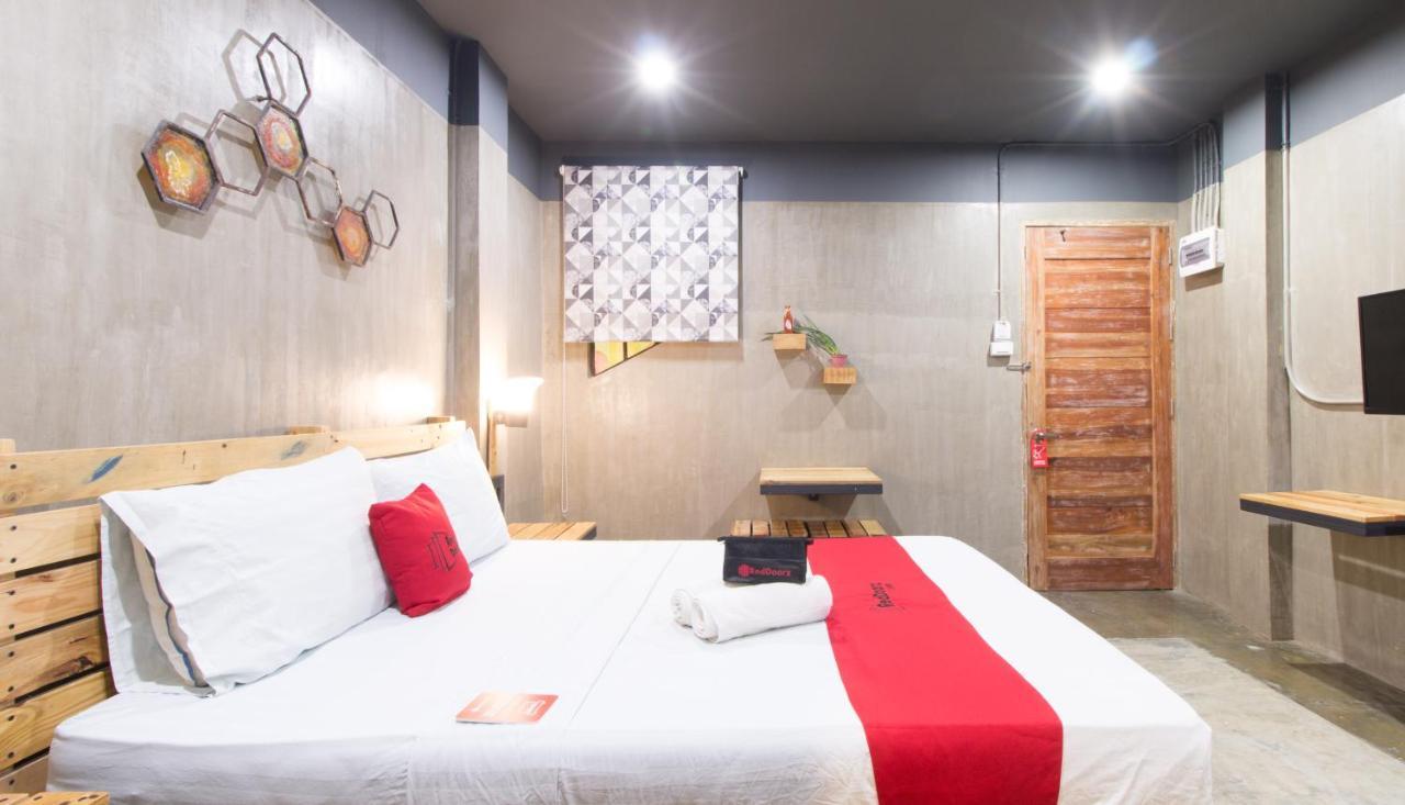 Reddoorz Plus @ Taft North Mandurriao Iloilo City Dış mekan fotoğraf
