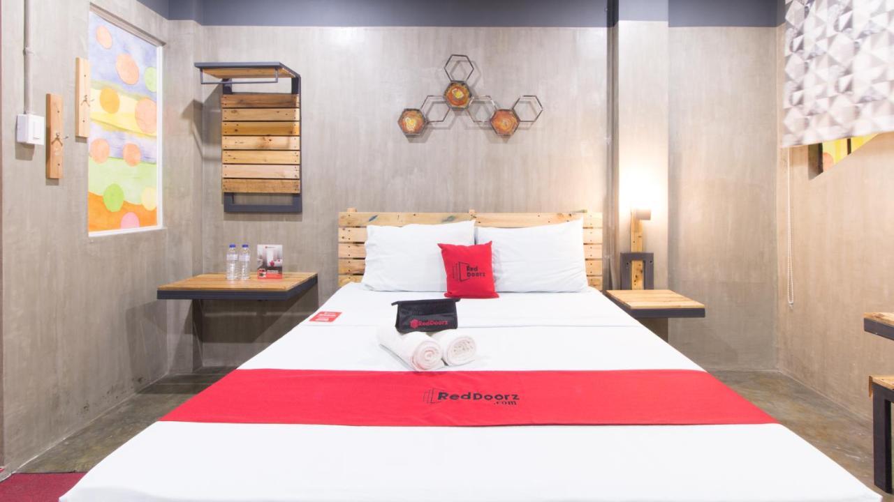 Reddoorz Plus @ Taft North Mandurriao Iloilo City Dış mekan fotoğraf
