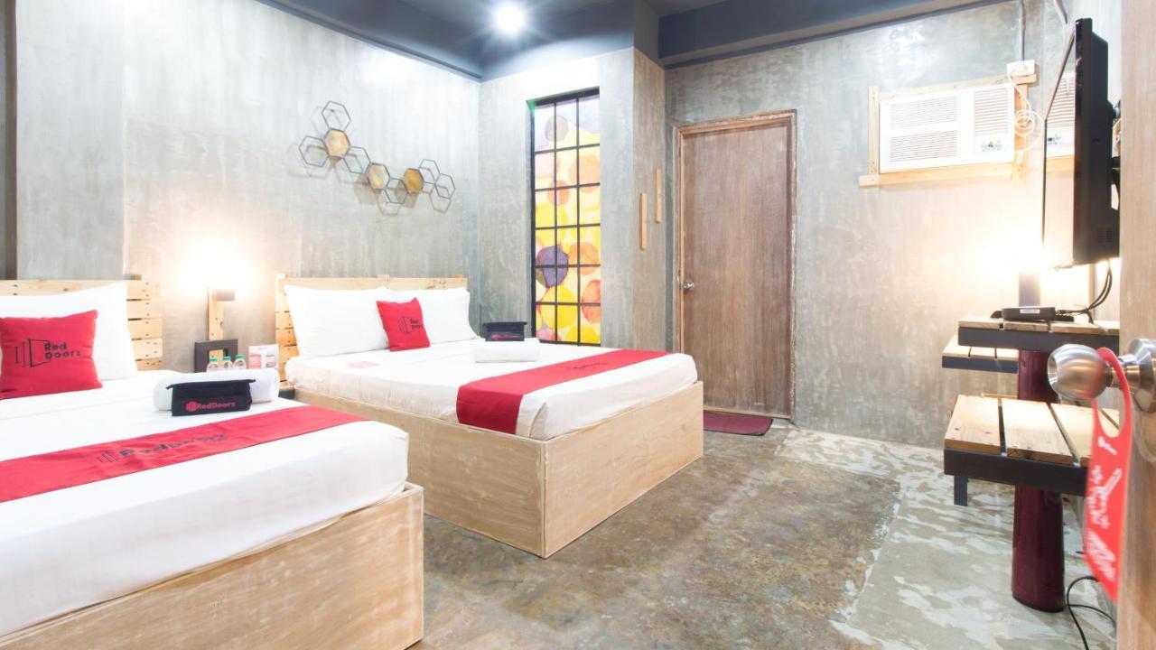 Reddoorz Plus @ Taft North Mandurriao Iloilo City Dış mekan fotoğraf